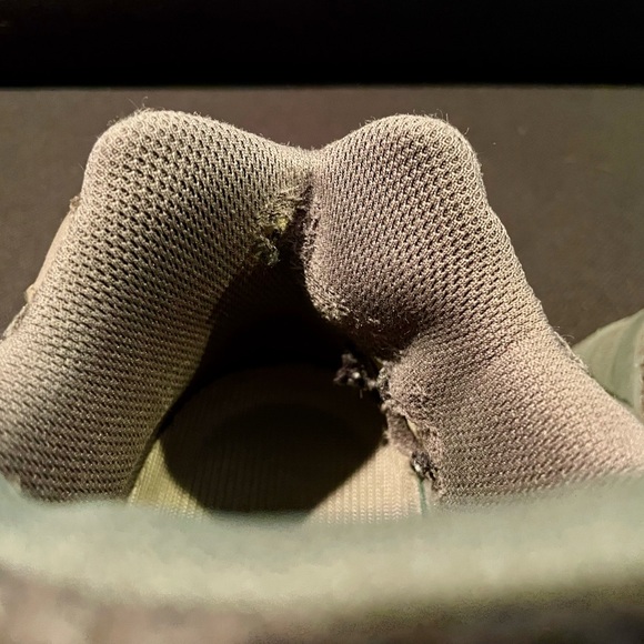 Adidas Yeezy 700 V2 Geode size 11 1/2 - Picture 8 of 9